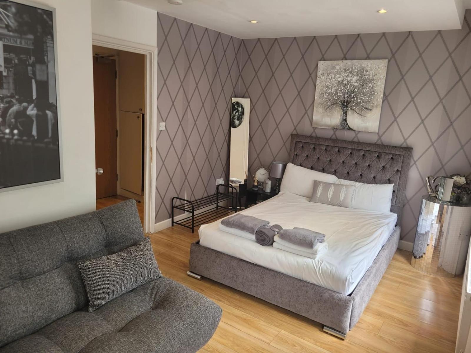 3 Bedroom In Central Sleep 10 Hy2 London